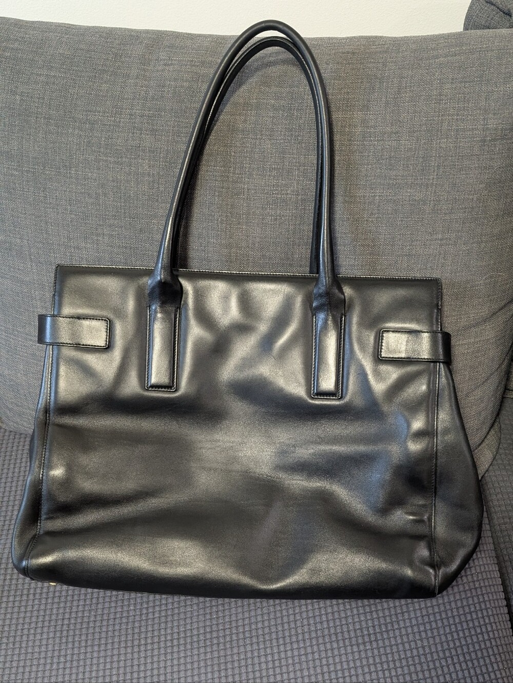 Salvatore Ferragamo Black Leather Tote Bag with Gold Hardware - Picture 3 of 7